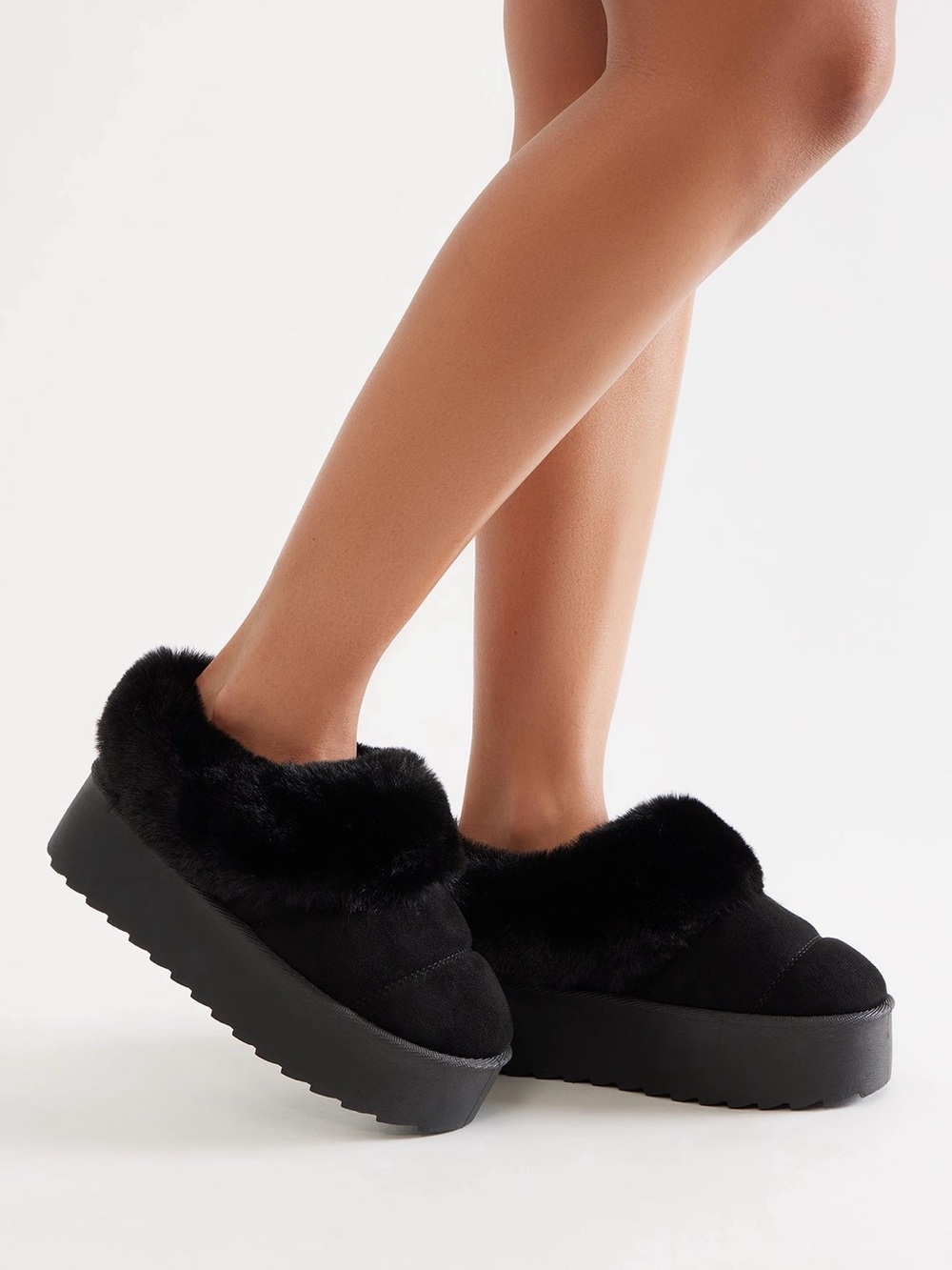 Women's Black Faux Fur Platform Slippers Size 8 - Picture 4 of 4